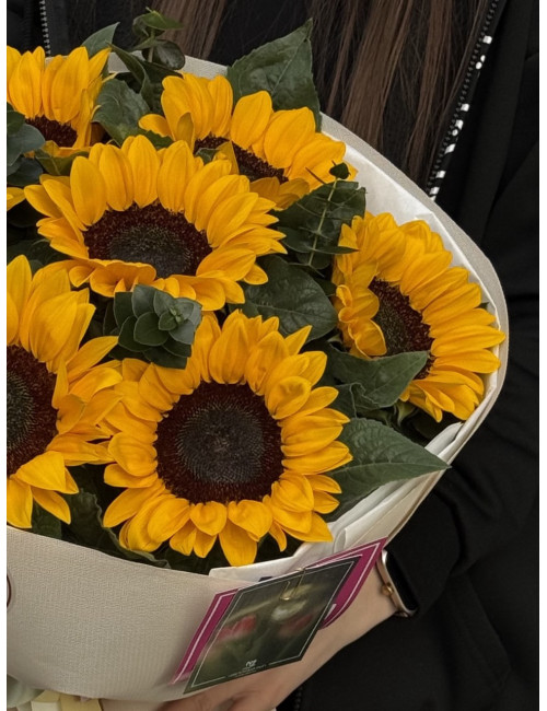 Купить Букет Солнца луч по низким ценам в Уссурийске, заказ доставки цветов | Цветочный Рай