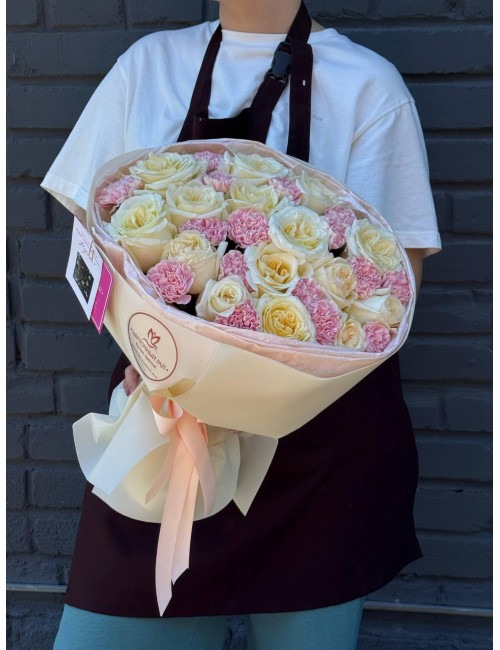 Купить Букет Нежность любви Пионовидная роза,гвоздика,диантус по низким ценам в Уссурийске, заказ доставки цветов | Цветочный Рай