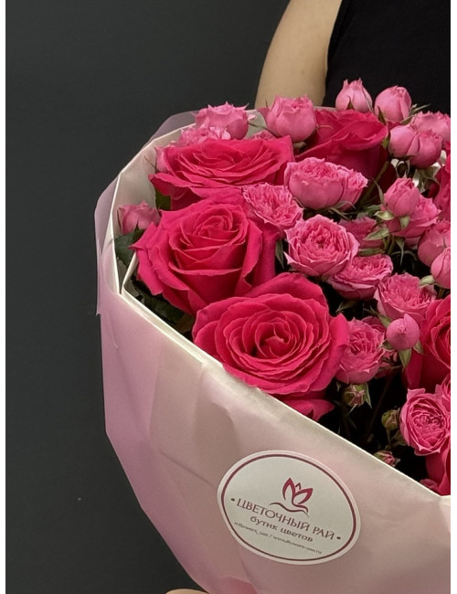 Купить Букет Дуэт из роз кустовая роза,пионовидная роза. по низким ценам в Уссурийске, заказ доставки цветов | Цветочный Рай