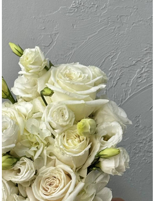 Купить Свадебный букет Снежная вуаль пионовидная роза,эустома,гортензия по низким ценам в Уссурийске, заказ доставки цветов | Цветочный Рай