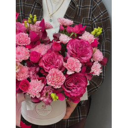 Композиция в коробке Барби стиль