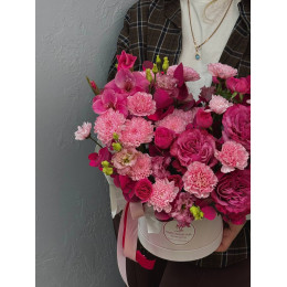 Композиция в коробке Барби стиль