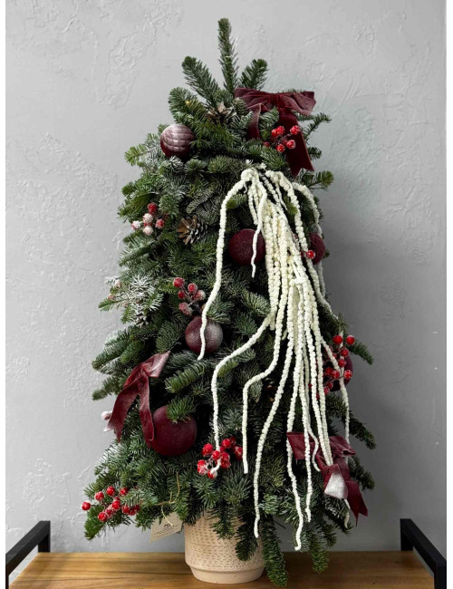 Купить Елка L из нобилиса по низким ценам в Уссурийске, заказ доставки цветов | Цветочный Рай