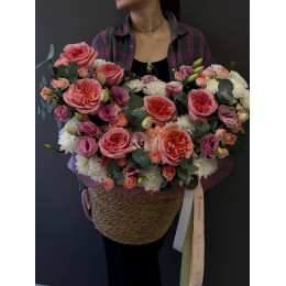 Композиция в корзине Пудровый ветер