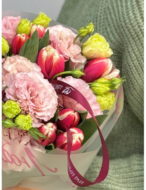 Купить Букет тюльпаны Люблю по низким ценам в Уссурийске, заказ доставки цветов | Цветочный Рай