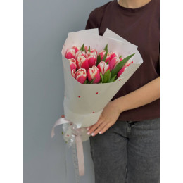 15 тюльпанов