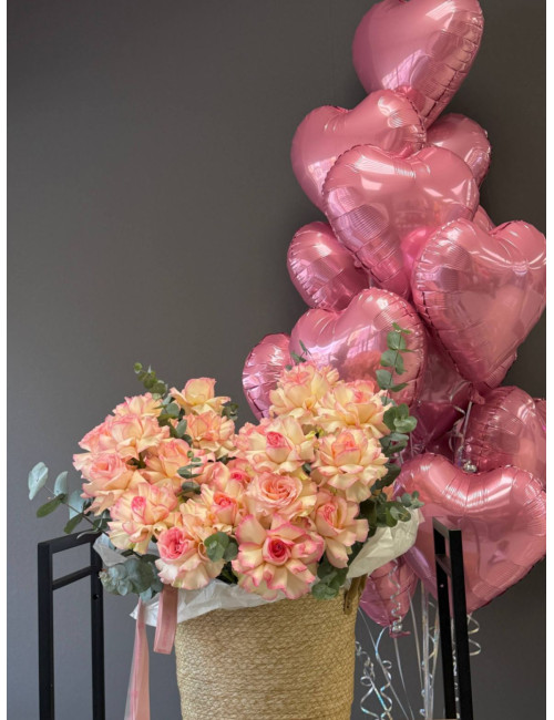Купить Французские розы и сет сердец по низким ценам в Уссурийске, заказ доставки цветов | Цветочный Рай