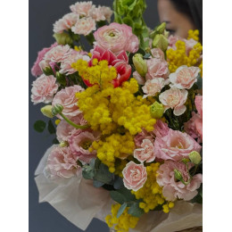 Композиция в корзине Весенняя