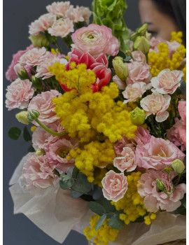 Композиция в корзине Весенняя