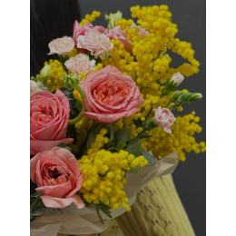 Композиция в корзине Весенняя